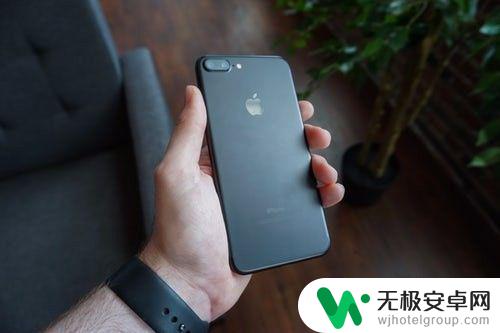 苹果手机有无线投屏 如何用iPhone将屏幕投影到电脑上