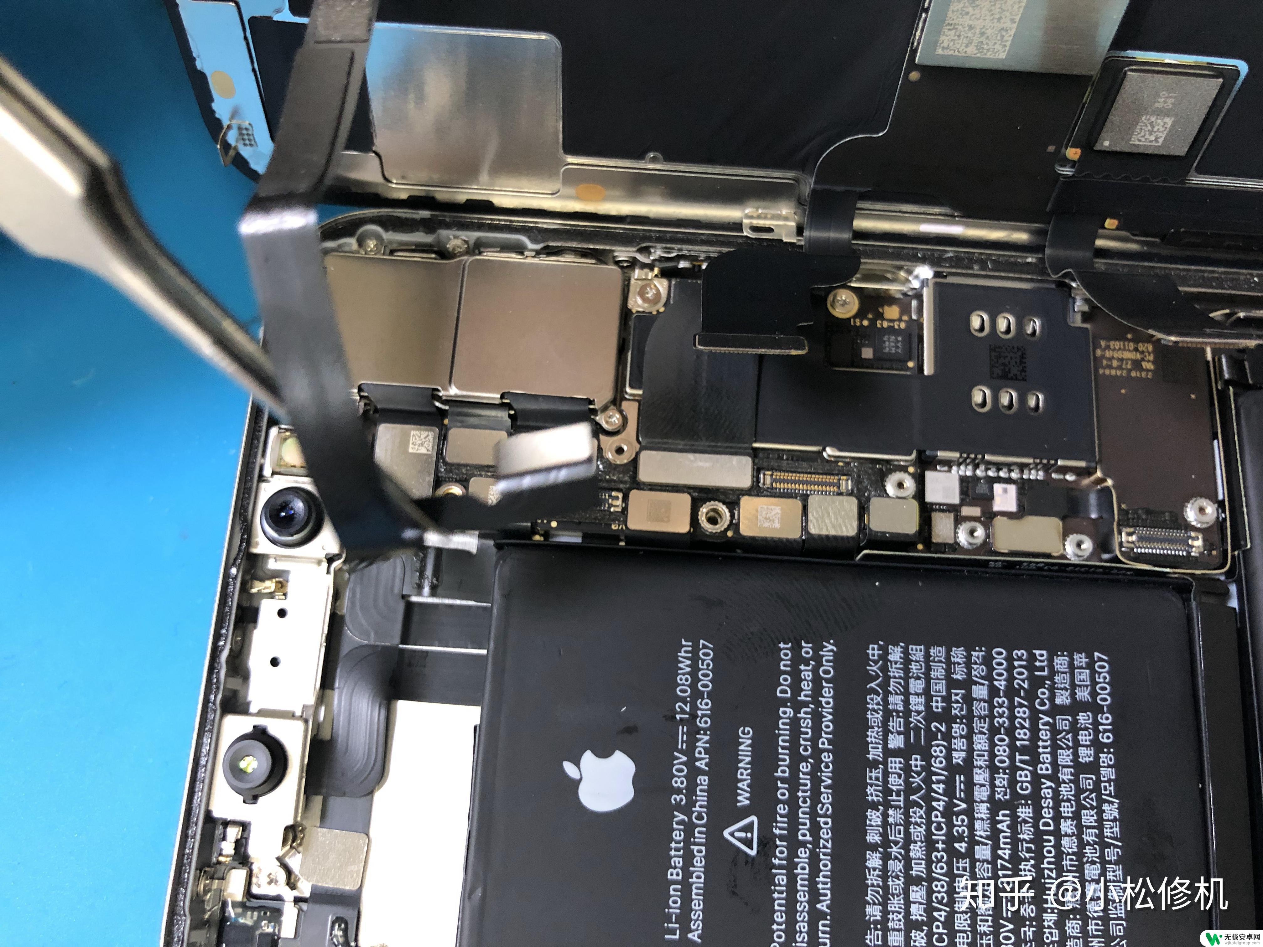 苹果手机主板对不上 iPhone XS Max主板更换后屏幕失灵怎么办