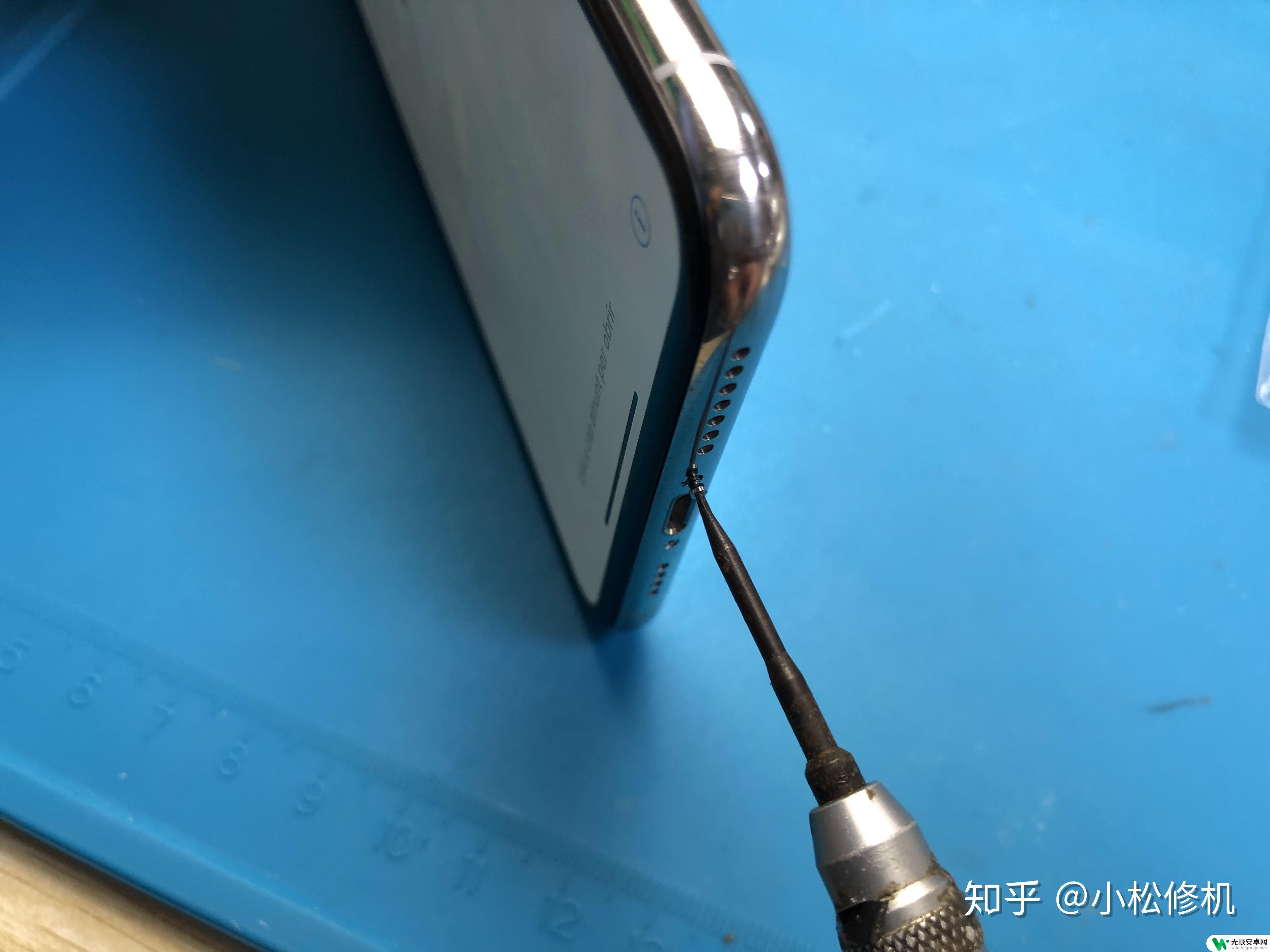 苹果手机主板对不上 iPhone XS Max主板更换后屏幕失灵怎么办