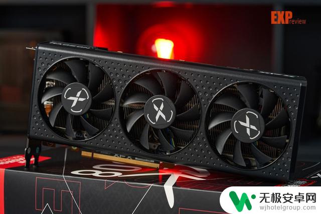 XFX RX 7600 黑狼版显卡：新一代主流游戏利器的外观经典