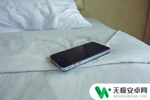 为什么苹果手机充电充着就不充了 手机充电一会充一会不充