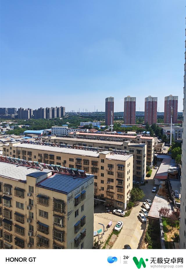 用实拍揭示手机上1英寸纯纯的“智商税”
