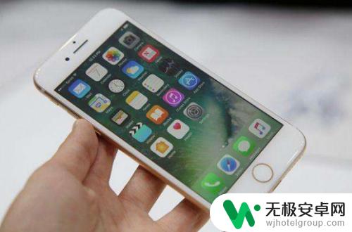 苹果手机怎么设置铃声声音大小 怎样在苹果iPhone手机上调整铃声音量大小