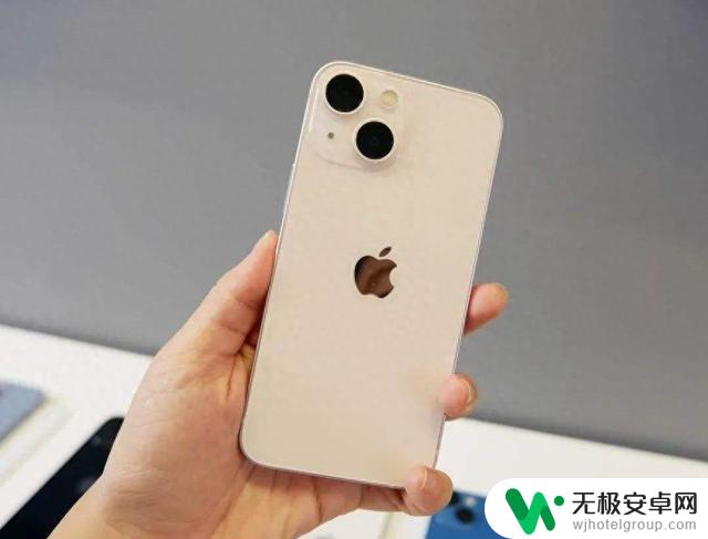 苹果爆款iPhone价格暴跌，从5999元降至3888元，终于迎来清仓促销