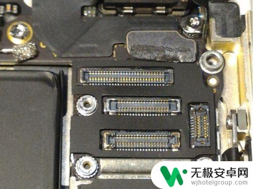 iphone6plus换外屏玻璃教程 iPhone 6 Plus 更换屏幕步骤