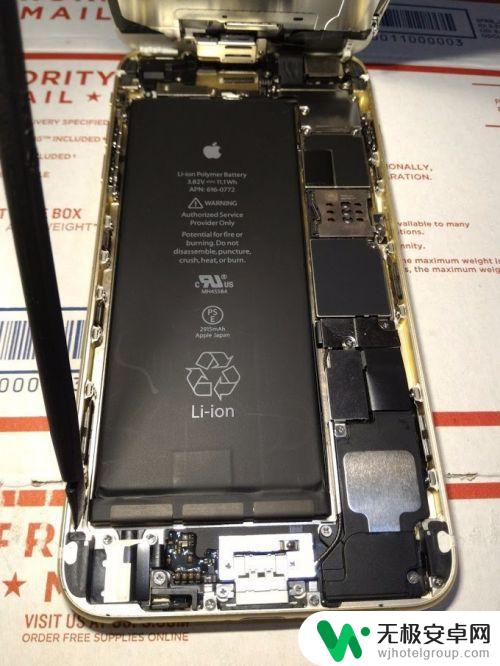 iphone6plus换外屏玻璃教程 iPhone 6 Plus 更换屏幕步骤