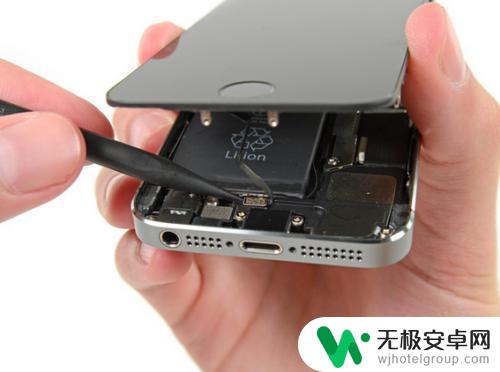 苹果手机se如何拆电池 iPhone SE电池更换注意事项