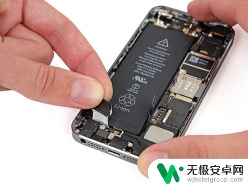 苹果手机se如何拆电池 iPhone SE电池更换注意事项