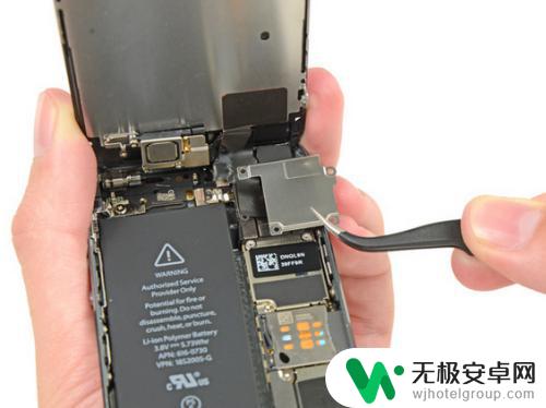 苹果手机se如何拆电池 iPhone SE电池更换注意事项