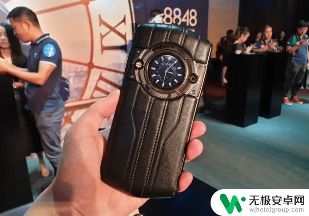 苹果手机,这个名字几乎成了高端、品质、和流行的代名...