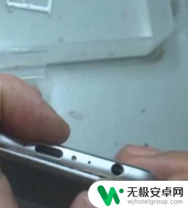 华为手机如何拆盖 华为手机后盖板拆卸教程