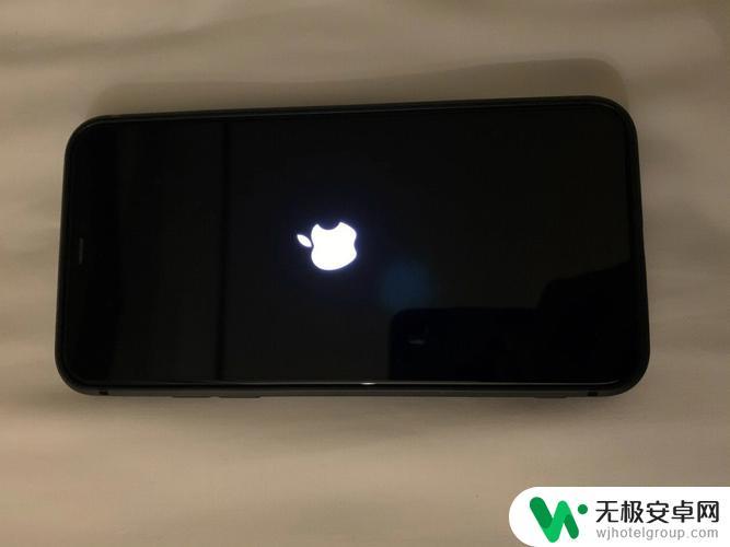 苹果手机显示白苹果开不了机怎么办 iphone出现白苹果无法开机原因分析