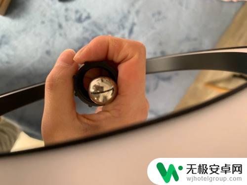 支架安装视频手机 手机直播支架的安装步骤