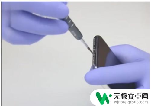 怎么去除手机原装屏幕 手机屏幕维修教程